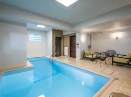 Indoor pool villa, near the beach, Lagonisi