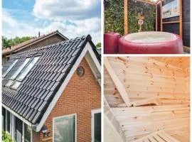 Luxe WELLNESS apartment Apeldoorn with JACUZZI and SAUNA