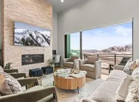 Luxury Lakeview Retreat A Jordanelle Gem in Hideout, Utah