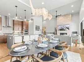 Luxury Lakeview Retreat A Jordanelle Gem in Hideout, Utah