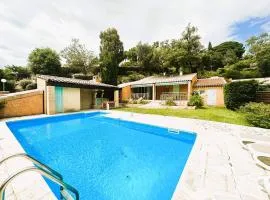 Mazet Felix pour 6 personnes avec piscine privée au domaine de Valcros à la Londe les Maures