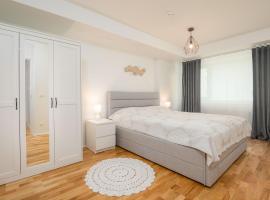 2 bedroom Family Apartment near Spa Tervise Paradiis, hotel v destinácii Pärnu