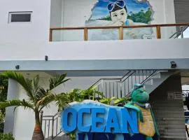 Oceanholic Diving Resort