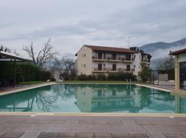 Mont Helmos Hotel, hotel in Klitoria
