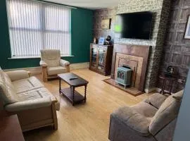 Hope St Apartment