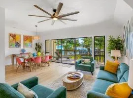 "Bay Watch" at Lae Nani 335- 2 Bedroom Ocean View Condo with AC