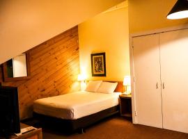 Snowy Owl Inn, Hotel in Waterville Valley