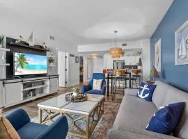 Sunrise Surprise 9th floor 2BR 2 BA King Suite Beach shuttle, heated pool!