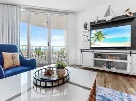 Sunrise Surprise 9th floor 2BR 2 BA King Suite Beach shuttle, heated pool!
