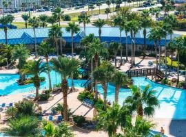 Stunning Sunsets 7TH FL King Suite 2BR 2BA Pools Beach Balcony Sleeps 5