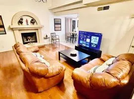 My Charming Home, Cozy, in the Heart of West Side