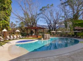 Hacienda Guachipelin Volcano Ranch Hotel & Hot Springs, hotel in Liberia