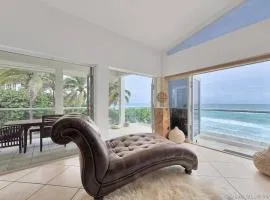 Gorgeous 4-bedroom beach space
