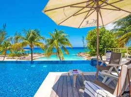 Casa Luna 14 - Last-Minute Deal on a Private Villa in a Gated Oceanfront Community