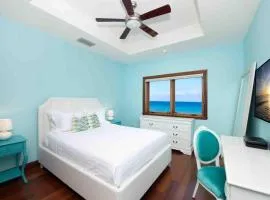 Casa Luna 5 - Limited-Time Deal for Families on This Spacious Beach Villa