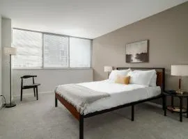 Flexhome Medical District 1BR with Parking, Pool, Gym, Amenities Galore - CHI29