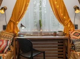 Двоповерховий апартамент у котеджі Freeman-3b з грилем та альтанкою - СВІТЛО Є ЗАВЖДИ