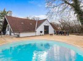 Press4Living Cottage near Vienna, hotell i Ebenthal