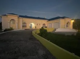 Grand Sunset Luxury Guest House with Mountain and Seaview - 5 bedroom - Jamaica, St Elizabeth, Junction