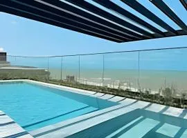 Loft luxo p/ 4 pessoas, a 50m do mar