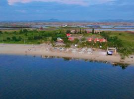 The Last Beach House, beach hotel in Kampot