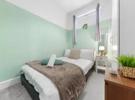 Cosy Home for 6 by Brixton Station
