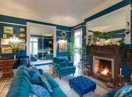 Grand Georgian Villa and Coach House Sleeps 18 Guests Dogs Welcome