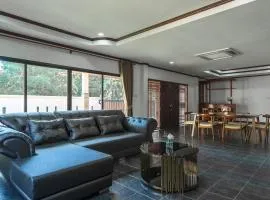 V155 4BR Large Family Villa Chalong