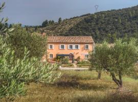 Chambre d'Hotes La Brunetière, ξενοδοχείο που δέχεται κατοικίδια σε Gréoux-les-Bains