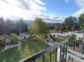 Hotel La Perla Blanca by Bossh! Hotels, hotel en Ronda