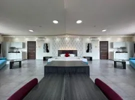 Le Six Hotel And Resort