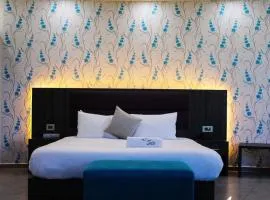Le Six Hotel And Resort