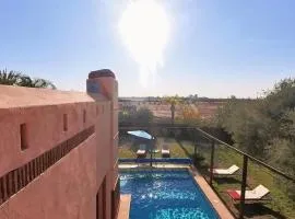 Villa Belle vue - with a private & Heated pool
