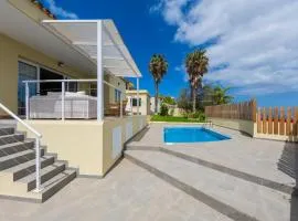 Top Luxury Villa to the Ocean