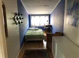 chambre bleue dans ma maison