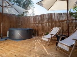 דזרט טיים מתחם לינה פרטי ברובע דרכי הבשמים, hotel v destinaci Micpe Ramon