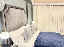 Serenity Suite, hotel v destinaci Somerset West