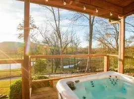 15 Mins to U of A - Pool & Hot Tub