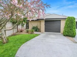 Comfort, Quiet, Central - By KOSH BNB