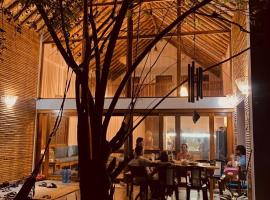 Casa Flora cerca de la playa de Ayampe, hotel v destinaci Ayampe