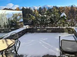 Beau studio avec piscine et terrasse à Crans Montana