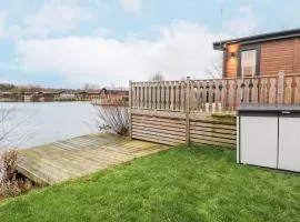 12A Lake Escape