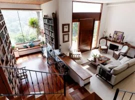 Refúgio na Serra - Casa 3 suítes em Condomínio