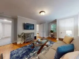 Renovated, Victorian, In-unit Laundry & Kitchen