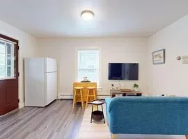 Sunny Riverside Apt Near Mit, Harvard & Red Line
