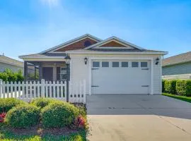 Golf, Shop and Unwind Lovely Home in The Villages!