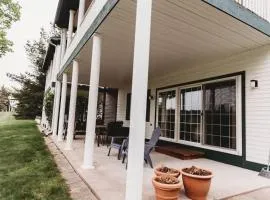 Picturesque Condo perfect for Golf, Families, Pools and Lake vacation