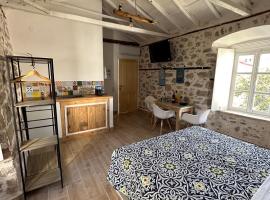 Polina's Apartments, apartamento em Hydra