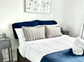 Northern Line Double Room Stay with Free Parking