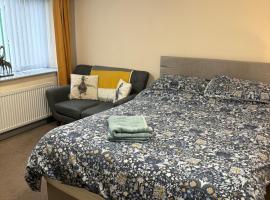Ground Floor Studio, hotel in Longtown